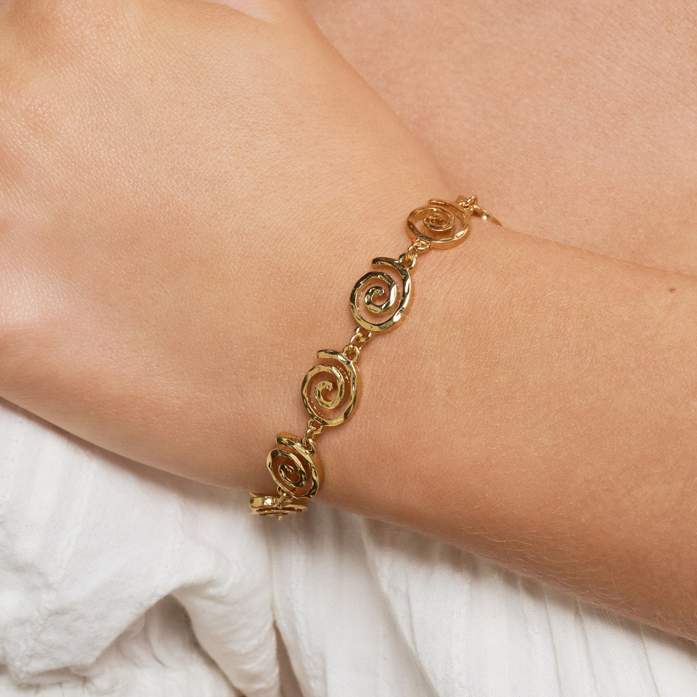 Juniper - Swirl Chain Bracelet - Gold
