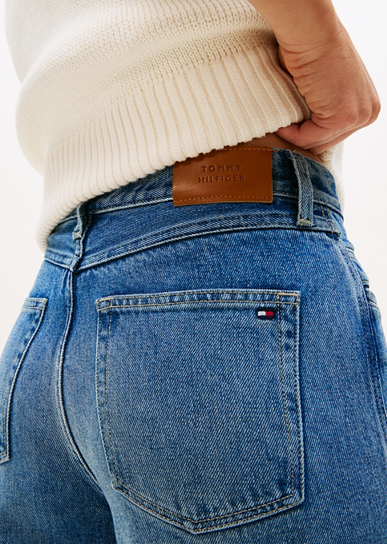 Lana Relaxed Straight Jeans