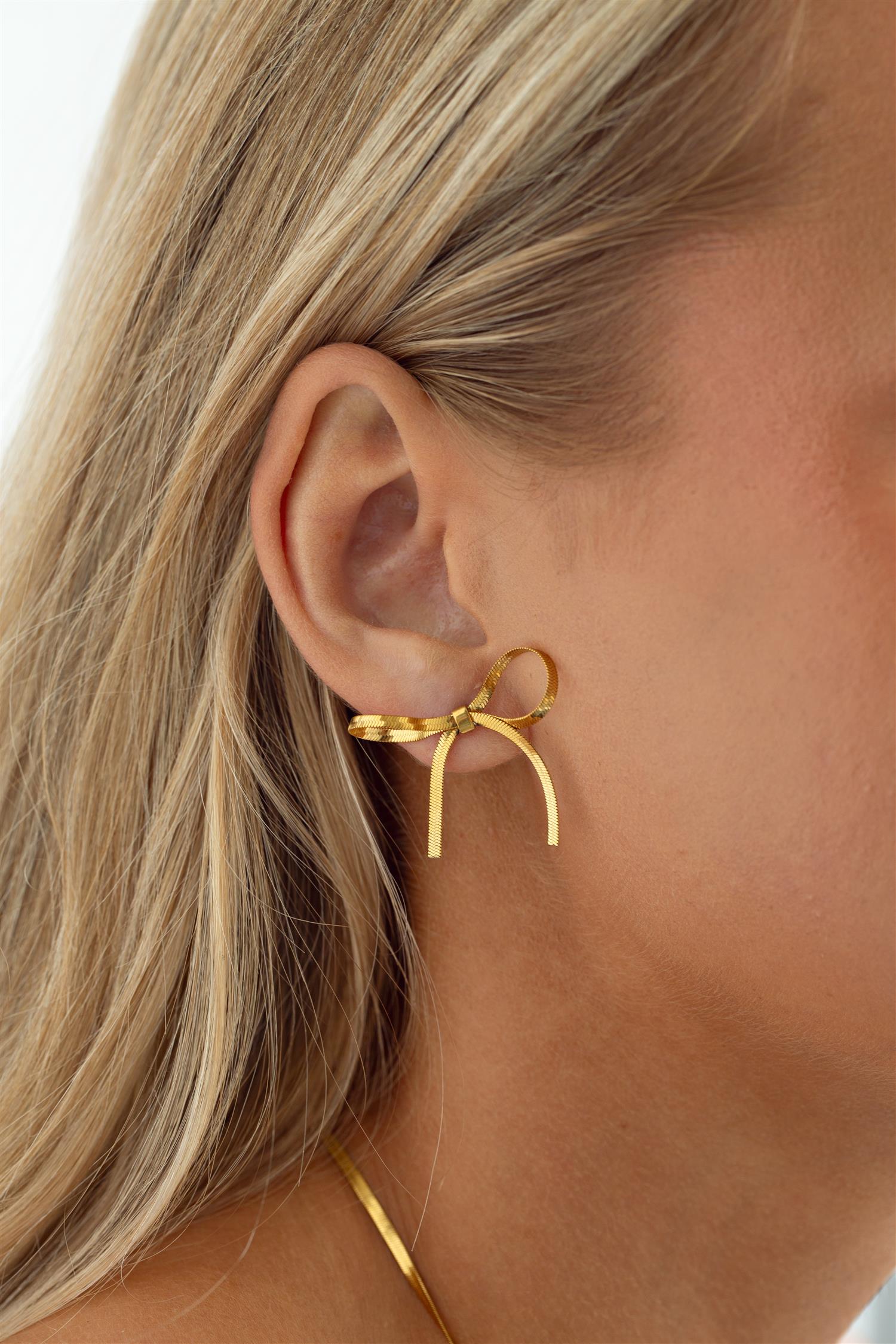 Juliette - Snake Chain Bow Stud Earrings