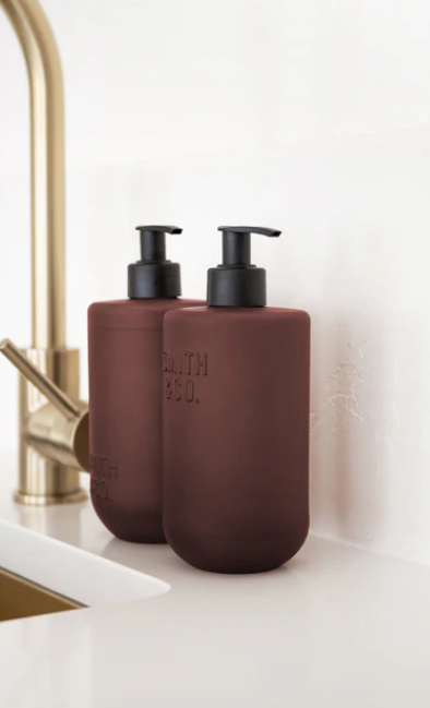 Black Oud & Saffron Body Wash 400 ml