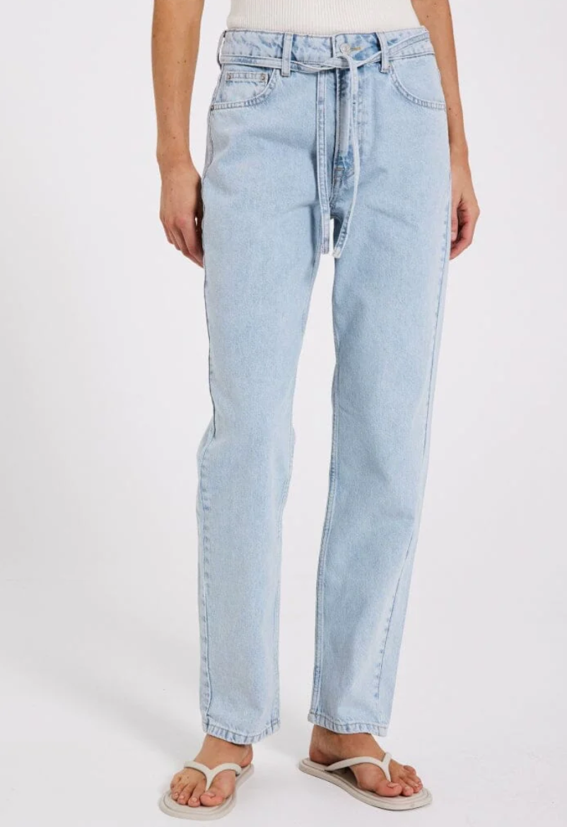 Kenzie Relaxed Belt Jeans